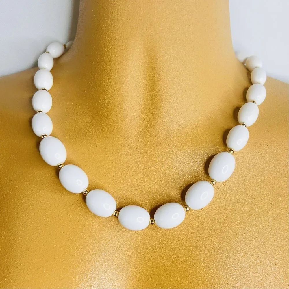 Vintage Monet Necklace White Gold Beaded Beads Strand  18” Gold Clasp 4016
